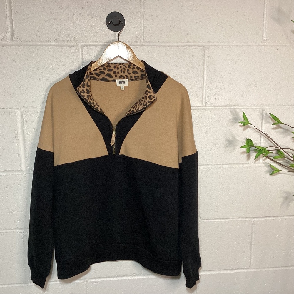 BKE Buckle Women’s Sweatshirt Pullover Leapord | Quarter Zip | Cute!